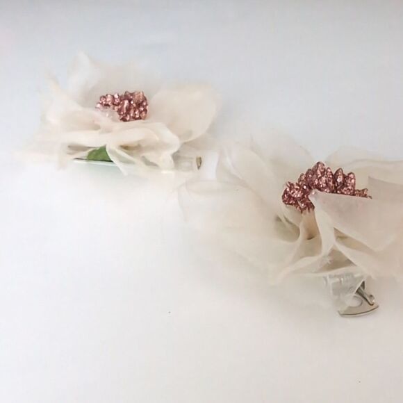 Elegant Cream Flower Brooch /Hair Pins - Picture 5 of 7